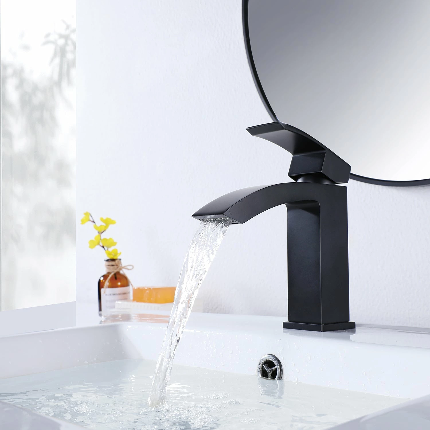 Single Handle Deck Mounted Bathroom Sink Faucet RB0760 2 Single Handle Deck Mounted Bathroom Sink Faucet RB0760 - Image 2