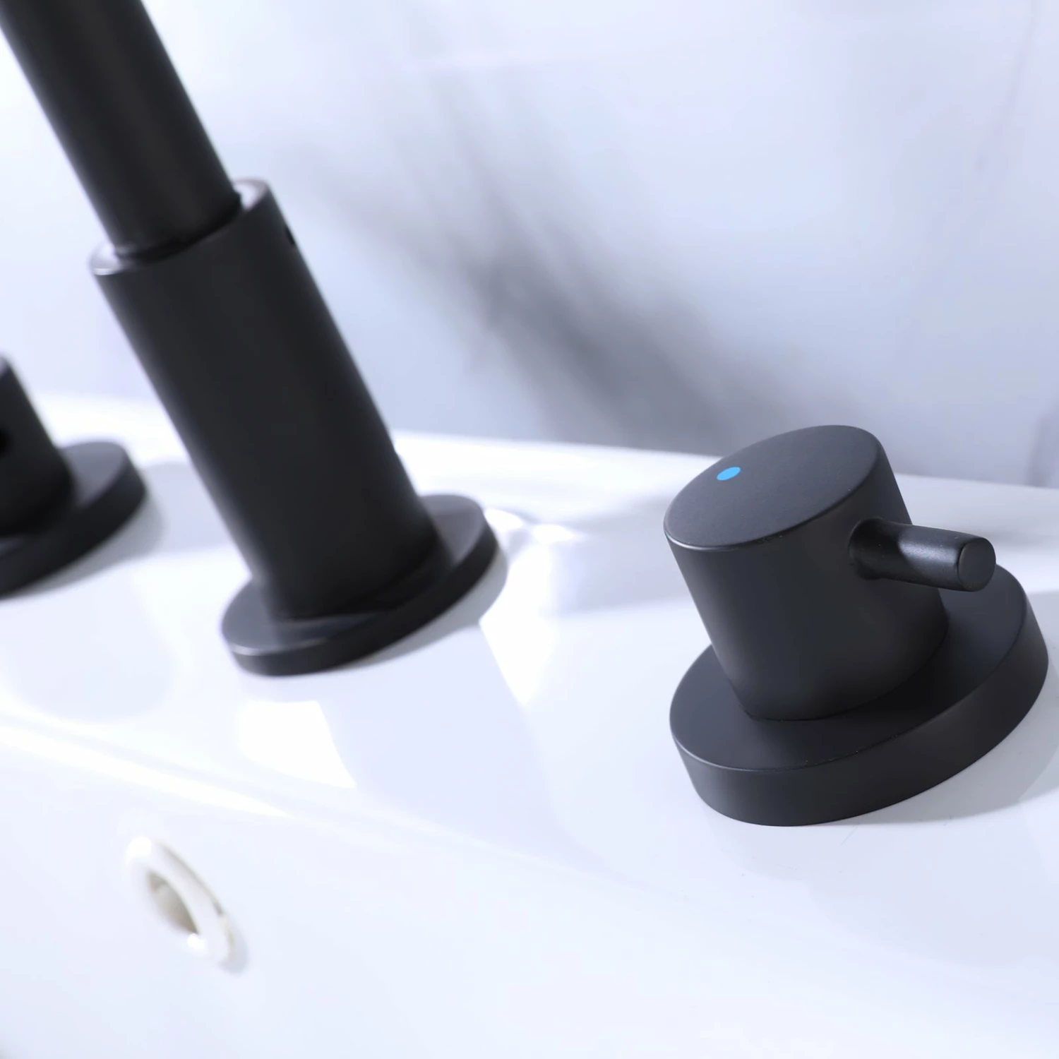 Matte Black Widespread Bathroom Vanity Sink Faucet RB0897 4 Matte Black Widespread Bathroom Vanity Sink Faucet RB0897 - Image 4