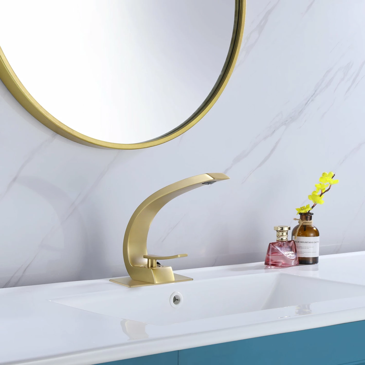 Brushed Gold Bathroom Sink Faucet With 6-inch Deck Plate RB0979 2 Brushed Gold Bathroom Sink Faucet With 6-inch Deck Plate RB0979 - Image 2