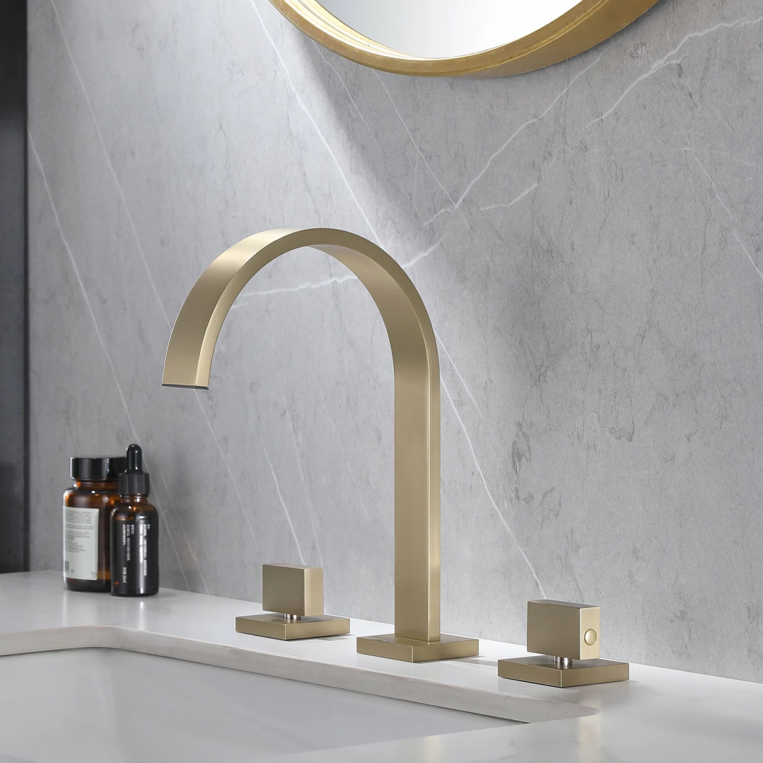 Two Handle Widespread Bathroom Sink Faucet Brushed Gold RB1189 4 Two Handle Widespread Bathroom Sink Faucet Brushed Gold RB1189 - Image 4